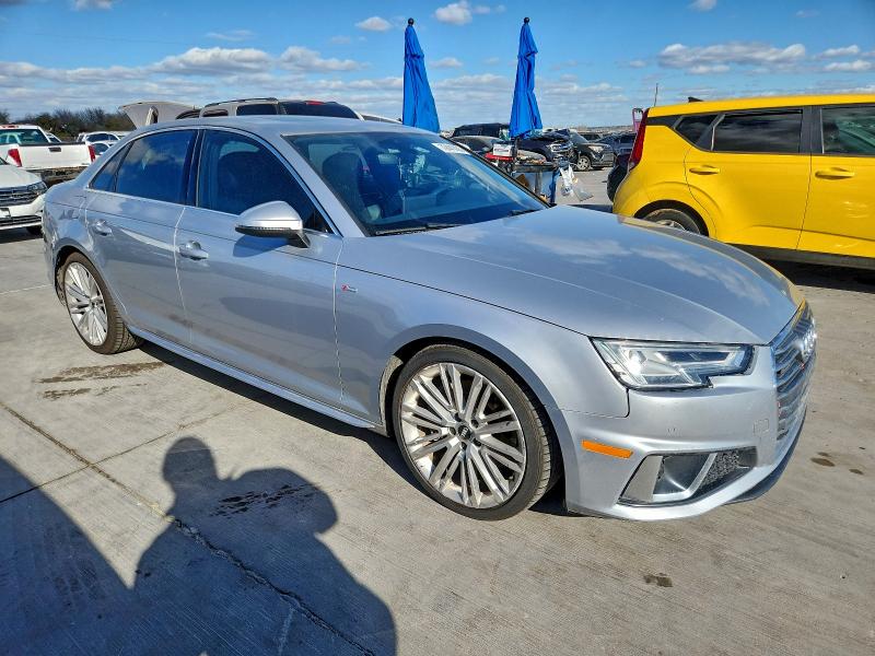 Фото 4 - AUDI A4