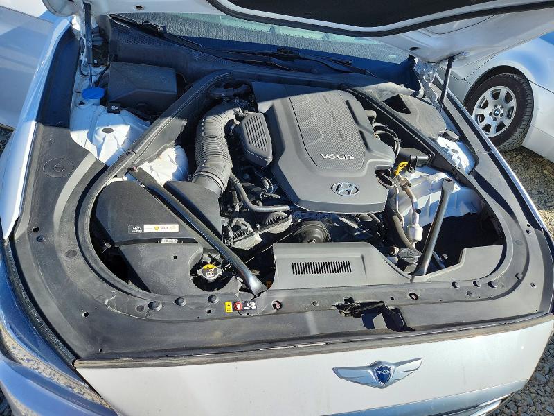 Фото 11 - HYUNDAI GENESIS