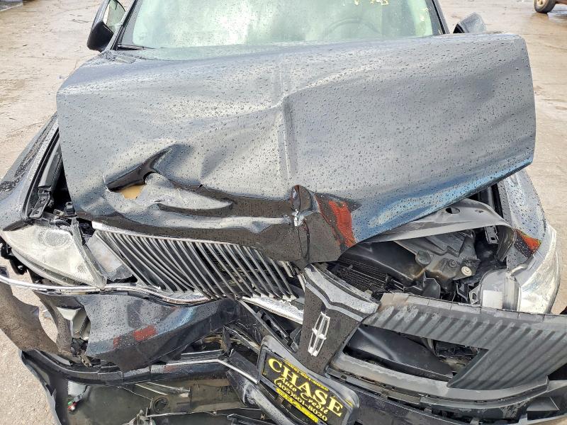 Фото 12 - LINCOLN MKT