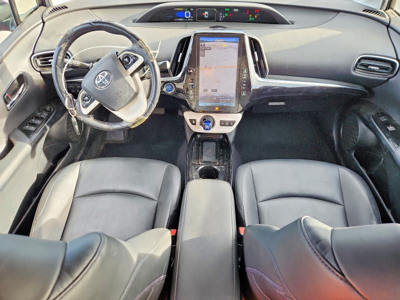 Фото 8 - TOYOTA PRIUS