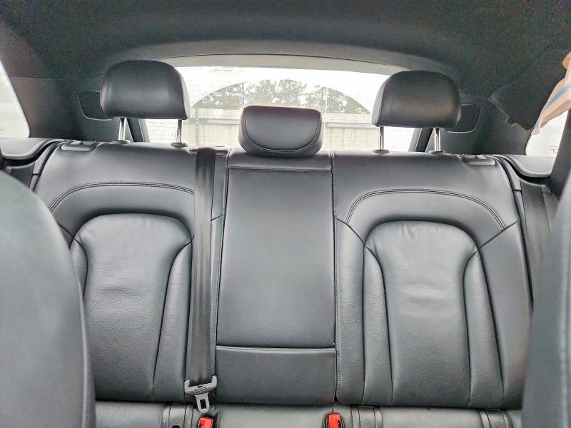 Фото 10 - AUDI Q3