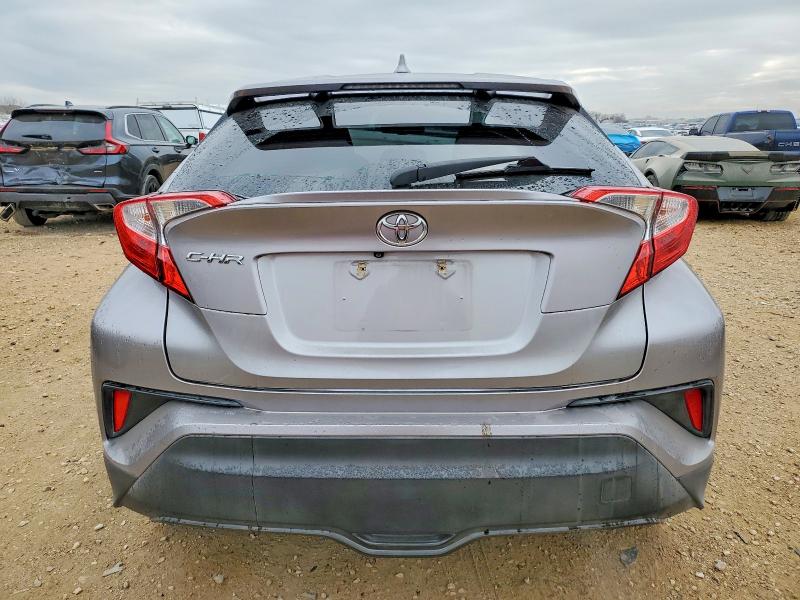 Фото 6 - TOYOTA C-HR