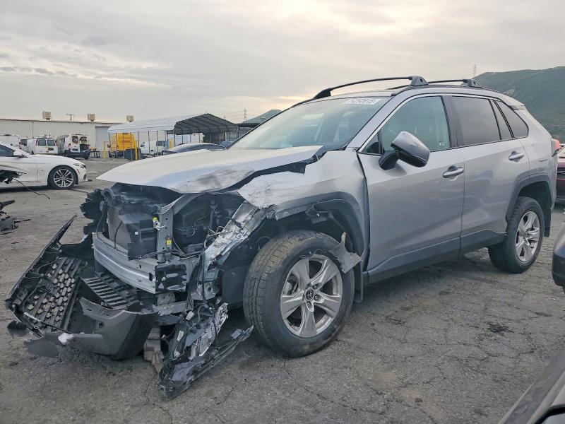 Фото 1 - TOYOTA RAV4
