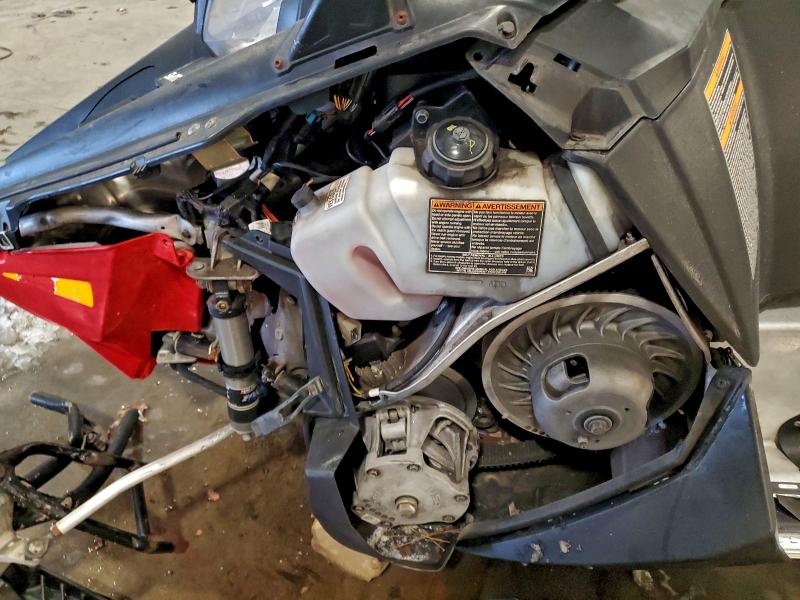 POLARIS 600 SWITCH 2012