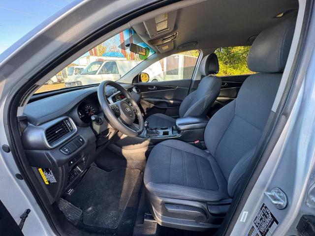 Фото 5 - KIA SORENTO