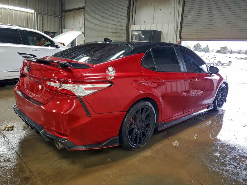 Фото 3 - TOYOTA CAMRY