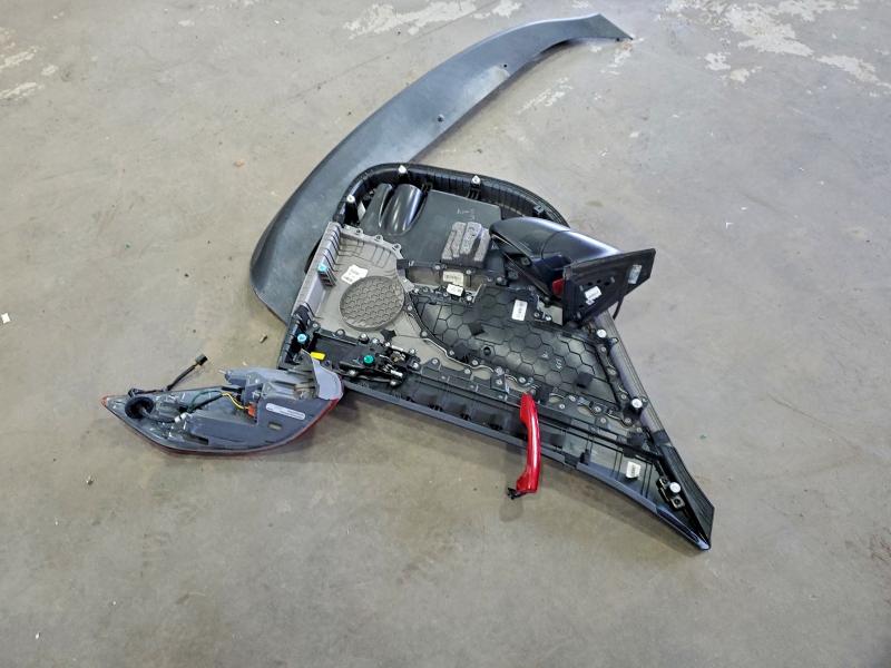 Фото 12 - HYUNDAI ELANTRA