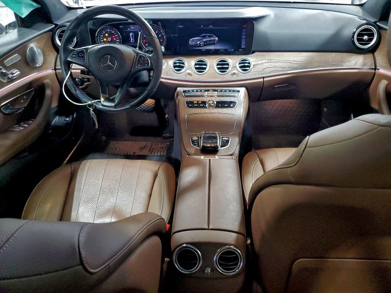 Фото 8 - MERCEDES-BENZ E-CLASS