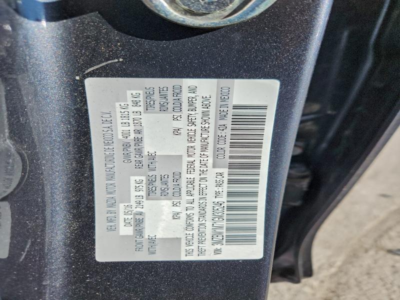 Фото 12 - MAZDA 3