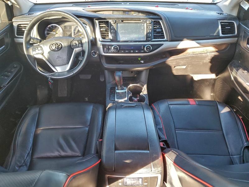 Фото 8 - TOYOTA HIGHLANDER