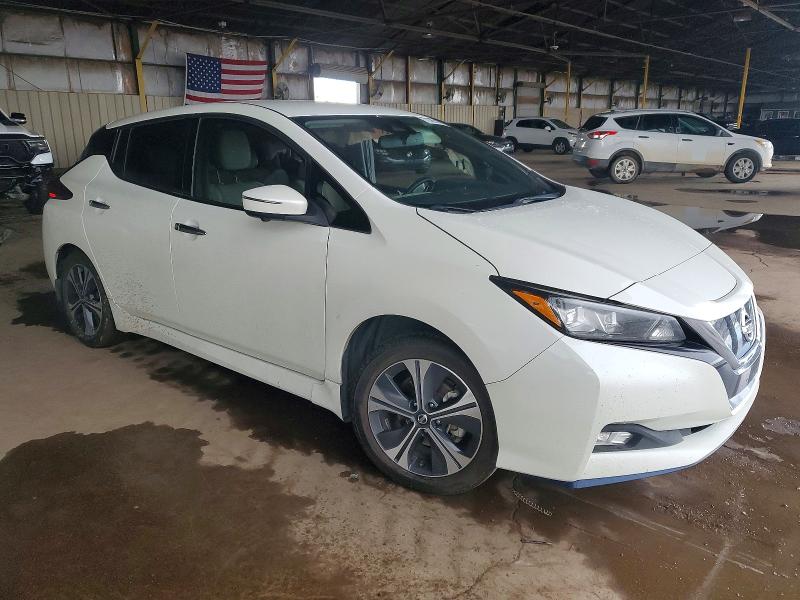 Фото 4 - NISSAN LEAF