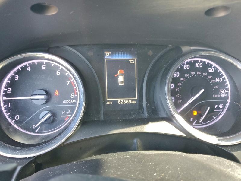 Фото 9 - TOYOTA CAMRY