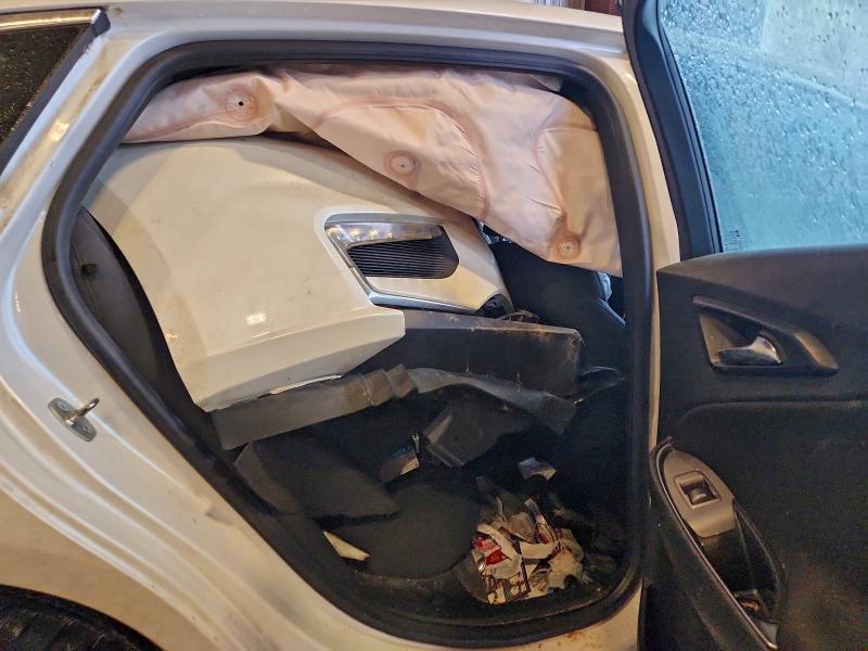 Фото 10 - CHEVROLET MALIBU