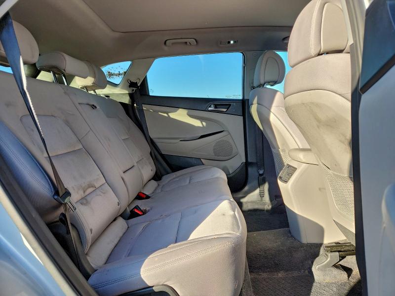 Фото 11 - HYUNDAI TUCSON