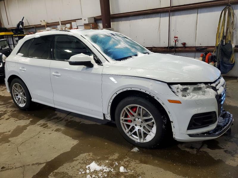 Фото 4 - AUDI SQ5