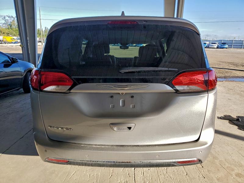 Фото 6 - CHRYSLER PACIFICA