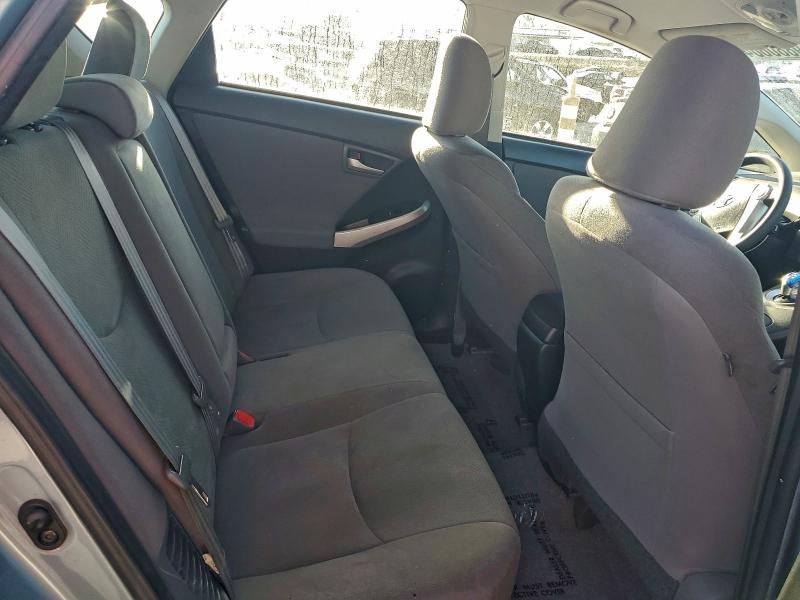 Фото 10 - TOYOTA PRIUS