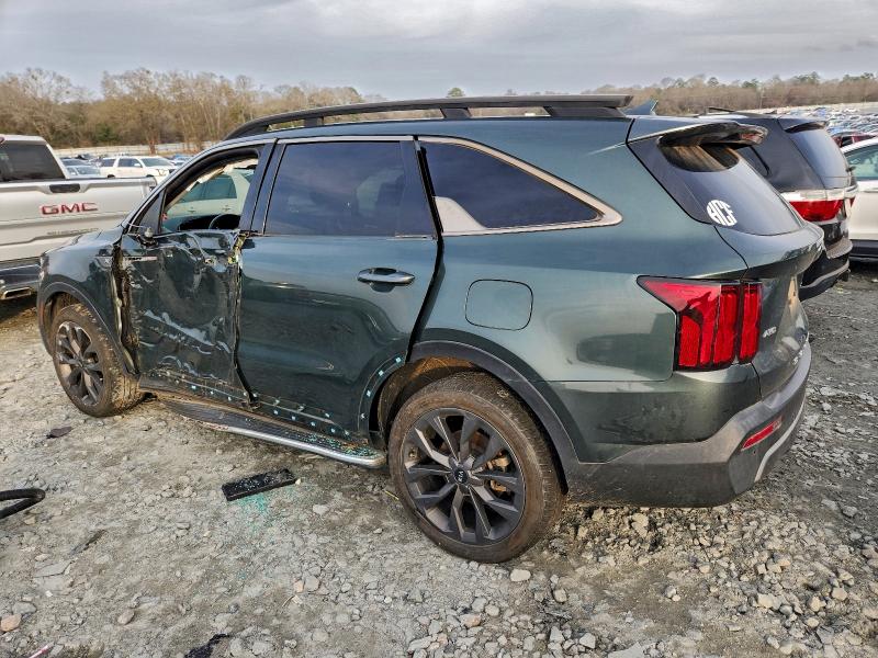 Фото 2 - KIA SORENTO