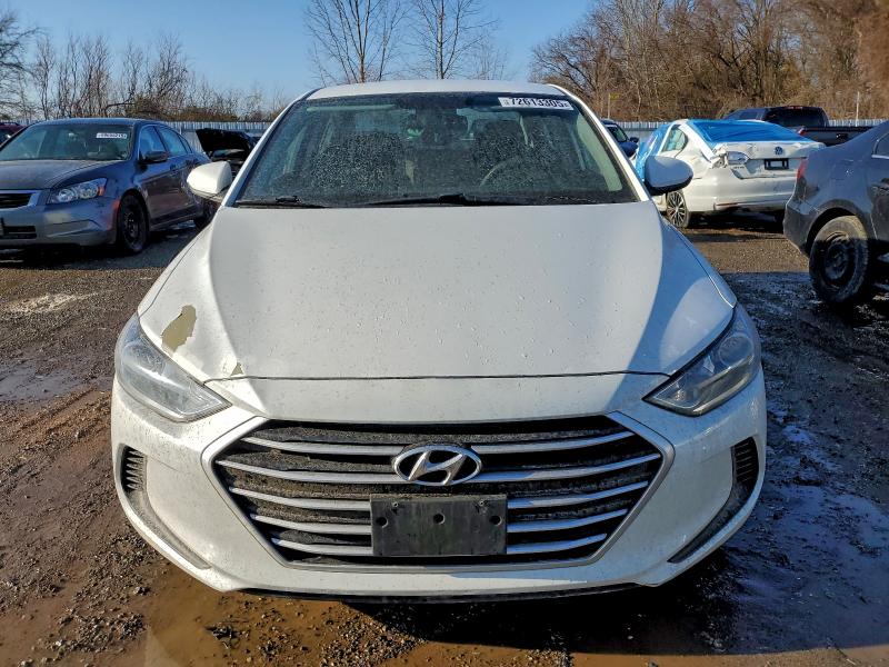 Фото 5 - HYUNDAI ELANTRA