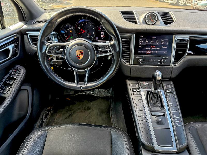 Фото 14 - PORSCHE MACAN