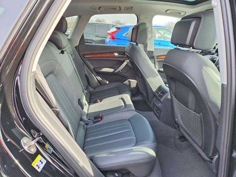 Фото 11 - AUDI Q5