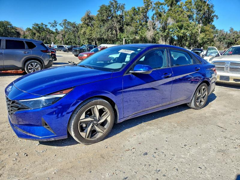 Фото 1 - HYUNDAI ELANTRA