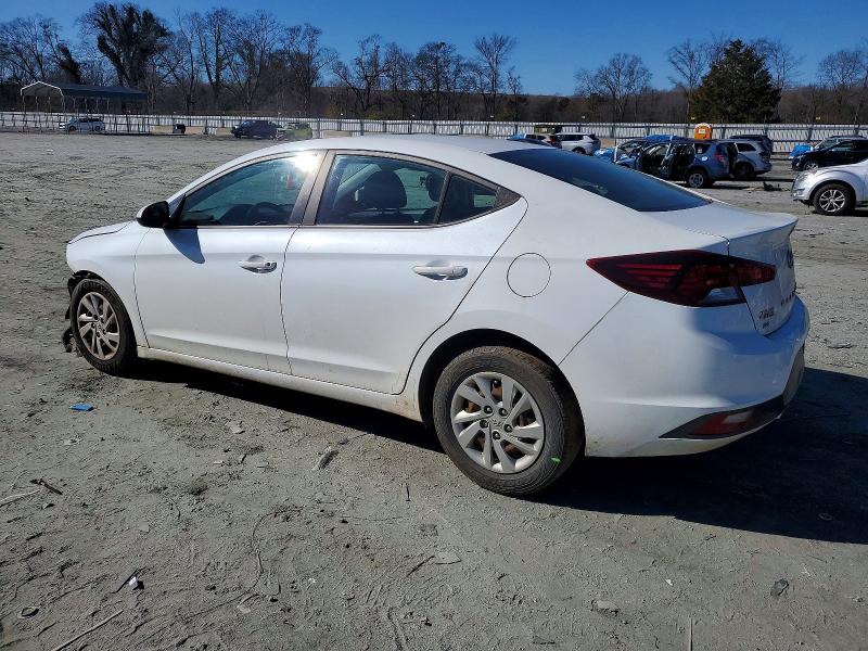 Фото 2 - HYUNDAI ELANTRA