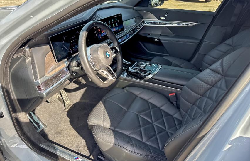 Фото 13 - BMW 7 SERIES