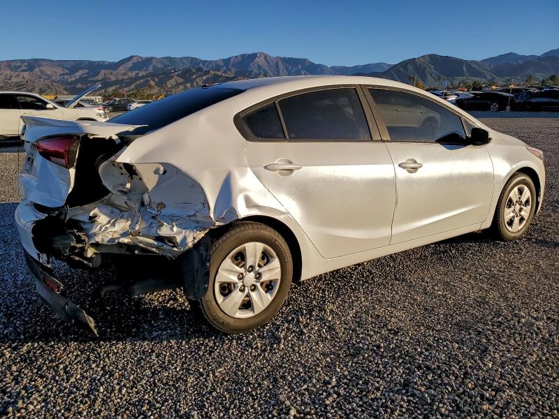 Фото 3 - KIA FORTE