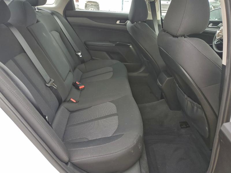 Фото 10 - KIA K5