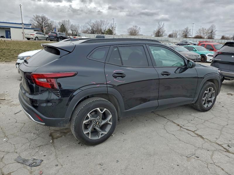 Фото 3 - CHEVROLET TRAX