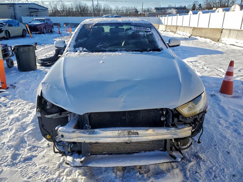 Фото 5 - AUDI A4