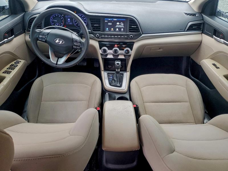 Фото 8 - HYUNDAI ELANTRA