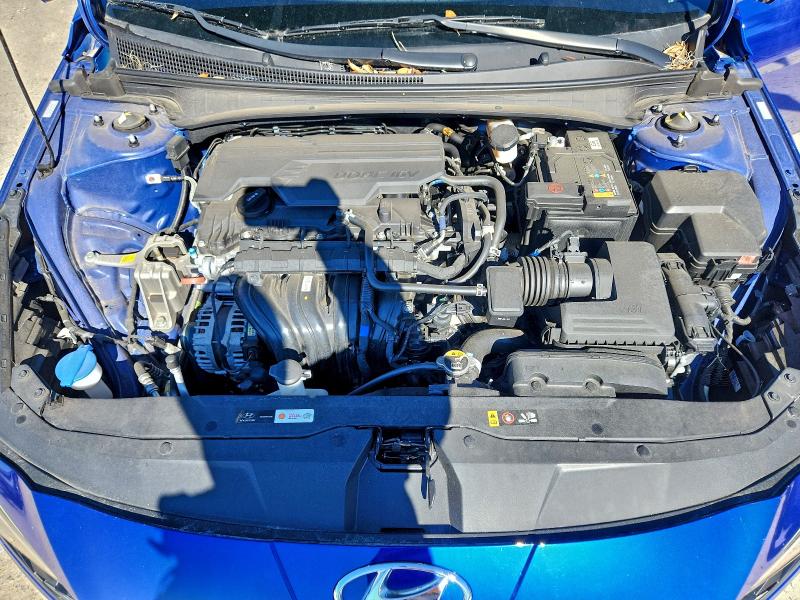 Фото 11 - HYUNDAI ELANTRA