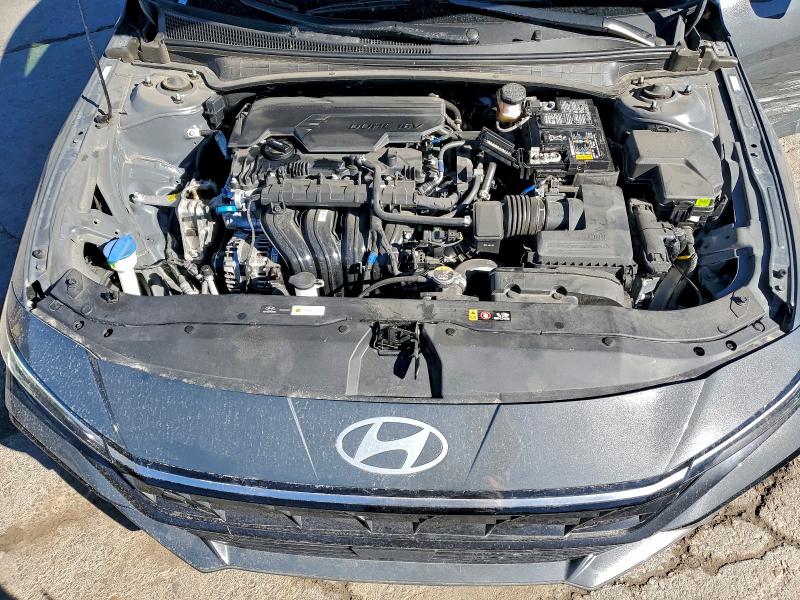 Фото 11 - HYUNDAI ELANTRA