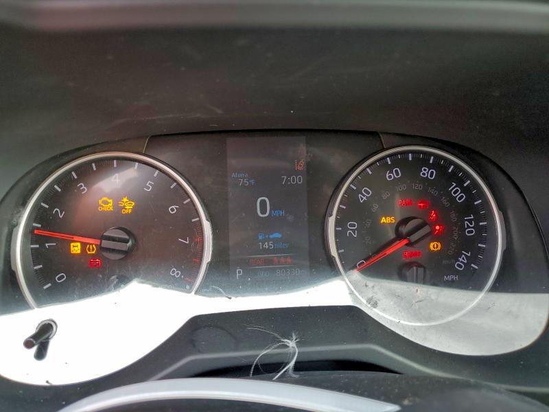 Фото 9 - TOYOTA RAV4