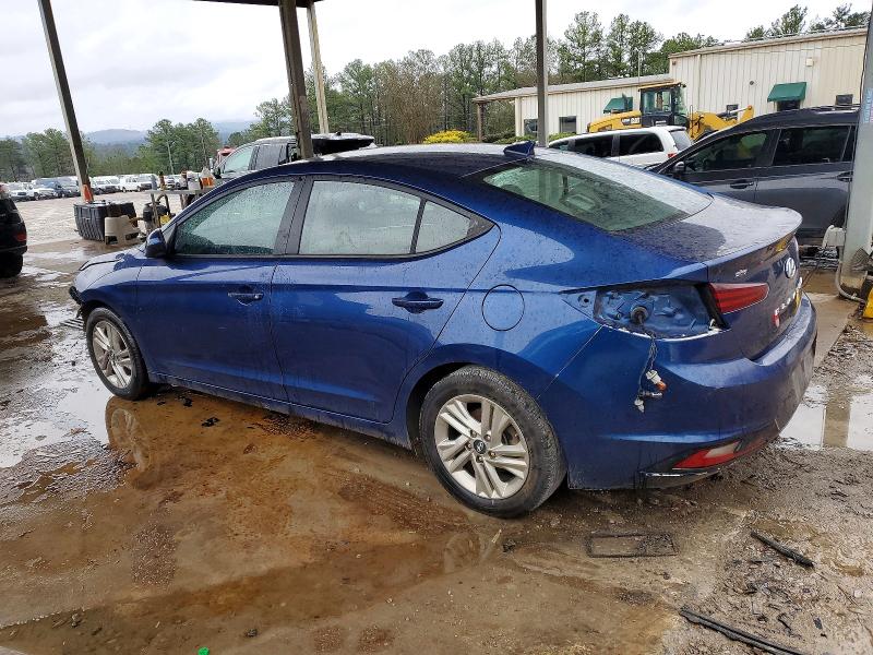 Фото 2 - HYUNDAI ELANTRA