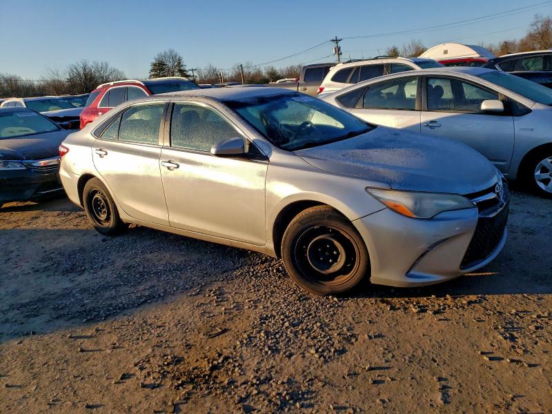 Фото 4 - TOYOTA CAMRY