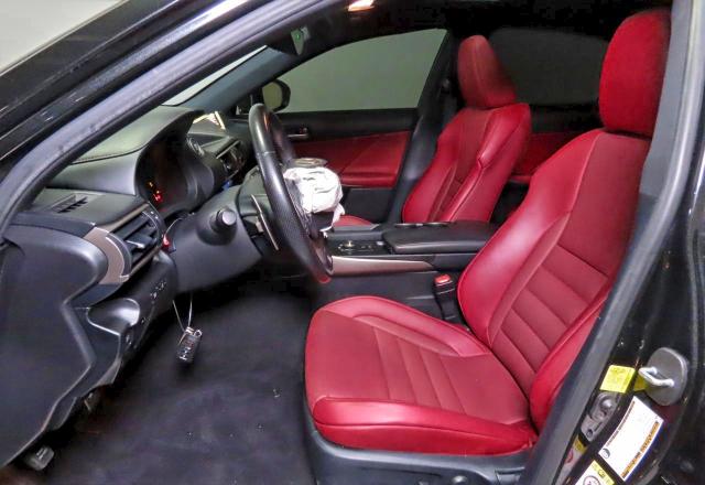 Фото 9 - LEXUS IS