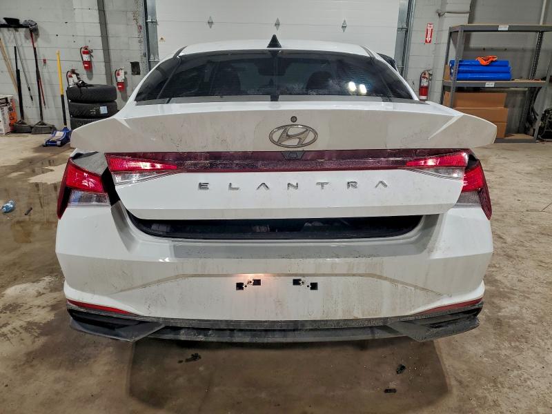 Фото 6 - HYUNDAI ELANTRA