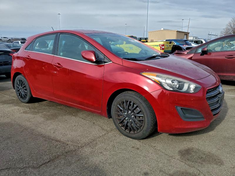 Фото 4 - HYUNDAI ELANTRA