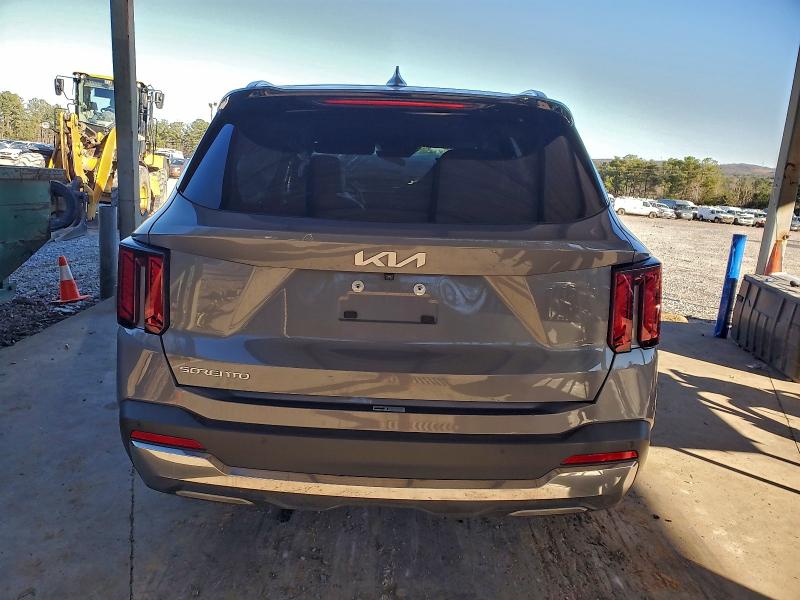 Фото 6 - KIA SORENTO