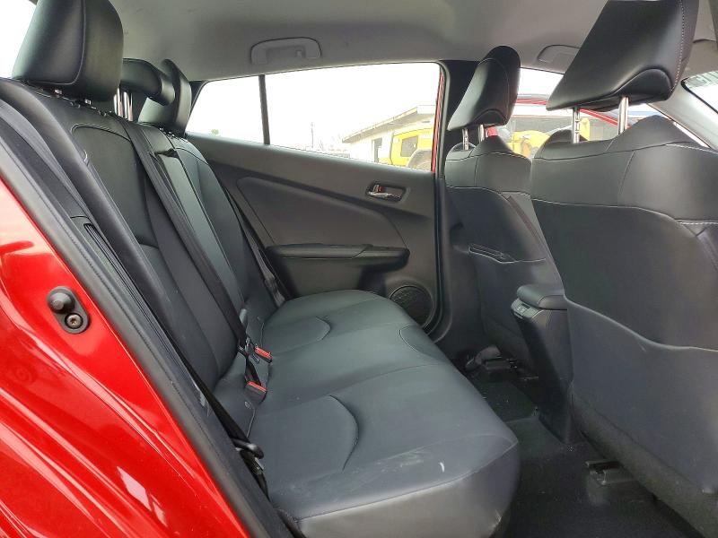 Фото 10 - TOYOTA PRIUS