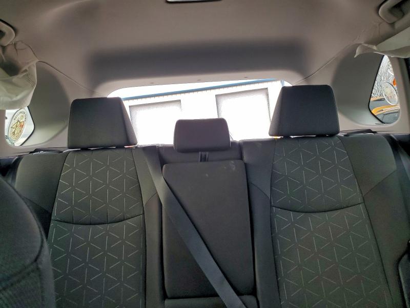 Фото 10 - TOYOTA RAV4