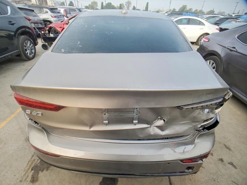 Фото 6 - VOLVO S60