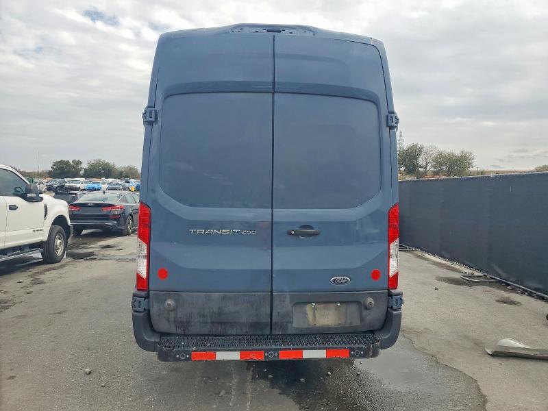 Фото 6 - FORD TRANSIT