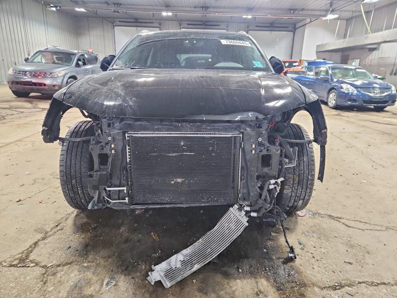 Фото 5 - AUDI Q3