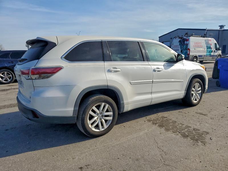 Фото 3 - TOYOTA HIGHLANDER