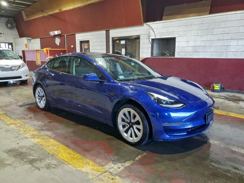 Фото 4 - TESLA MODEL 3