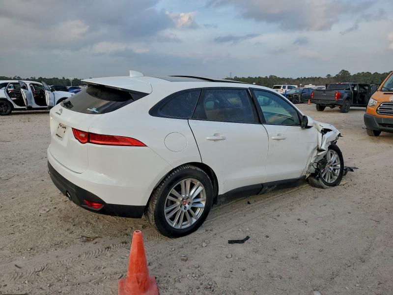 Фото 3 - JAGUAR F-PACE